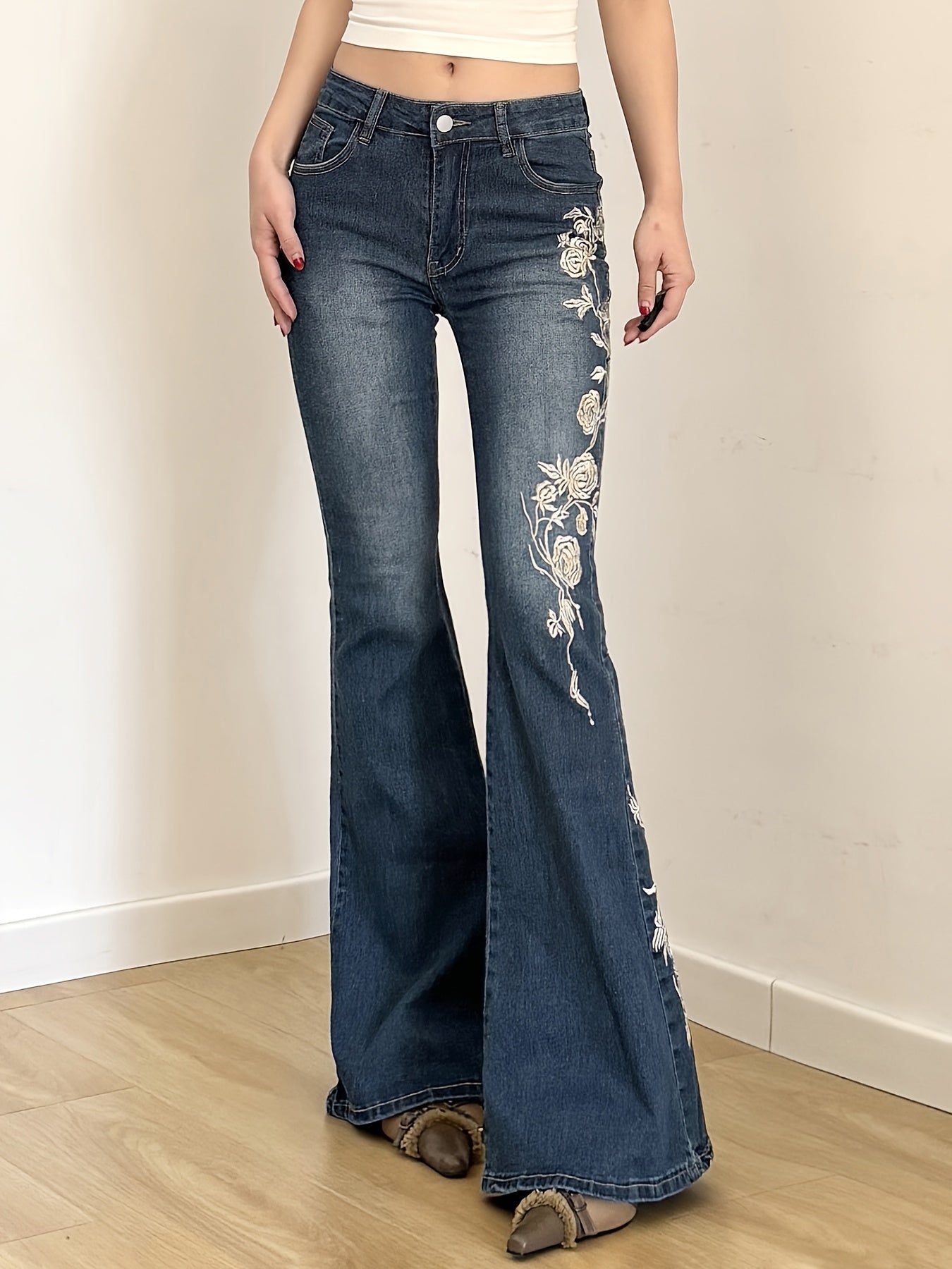 rose embroidery jeans