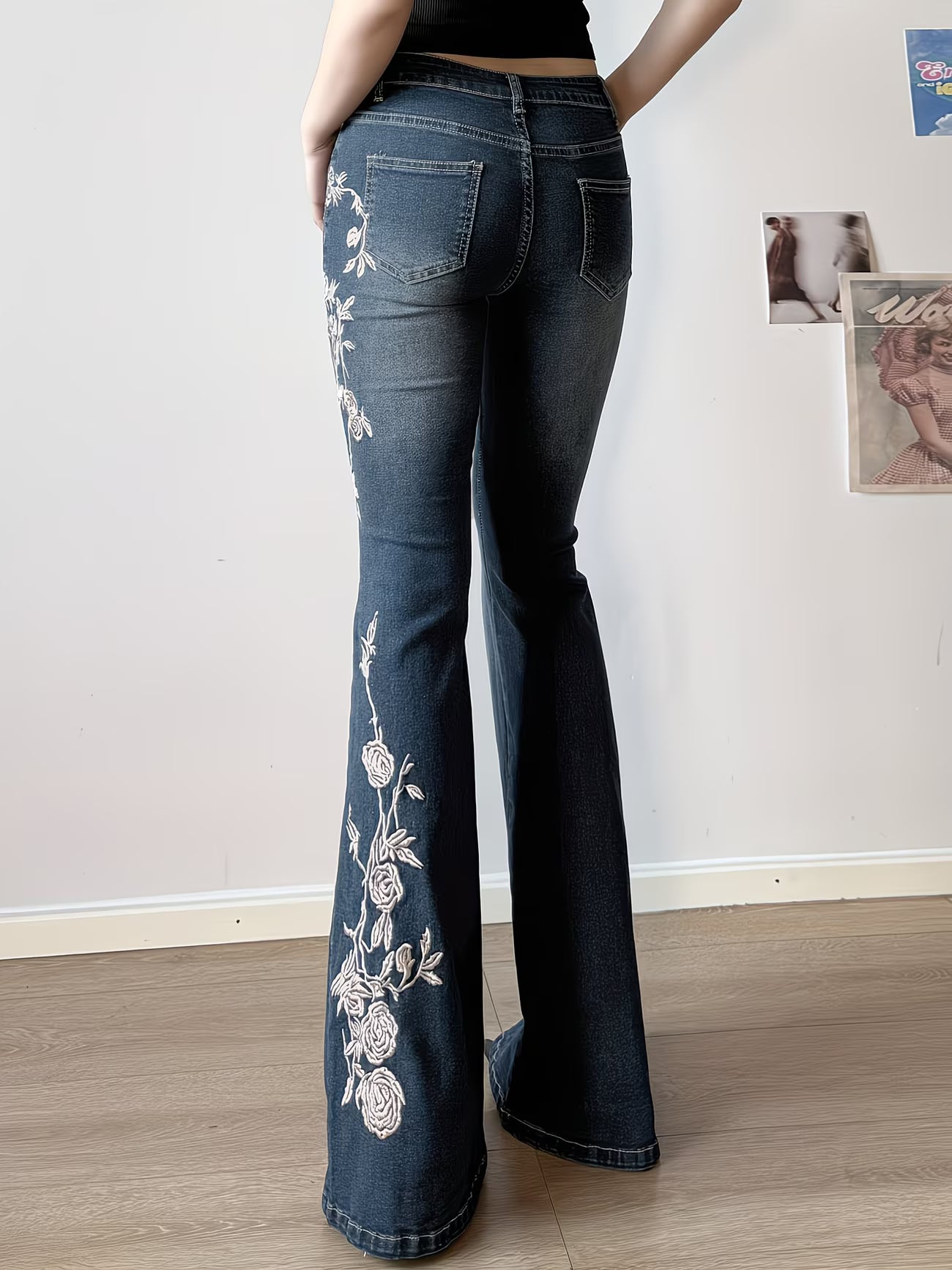 rose embroidery jeans
